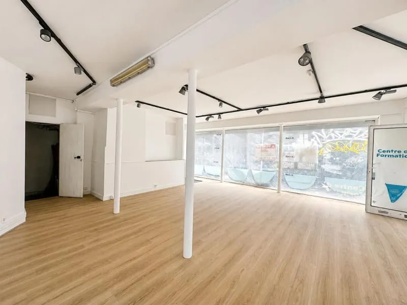 Bien Commercial À Vendre - Photo 1