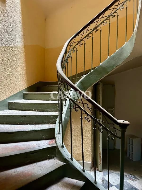 Vente Immeuble 1 pièce de 220m² - 83170 Brignoles - Photo 1