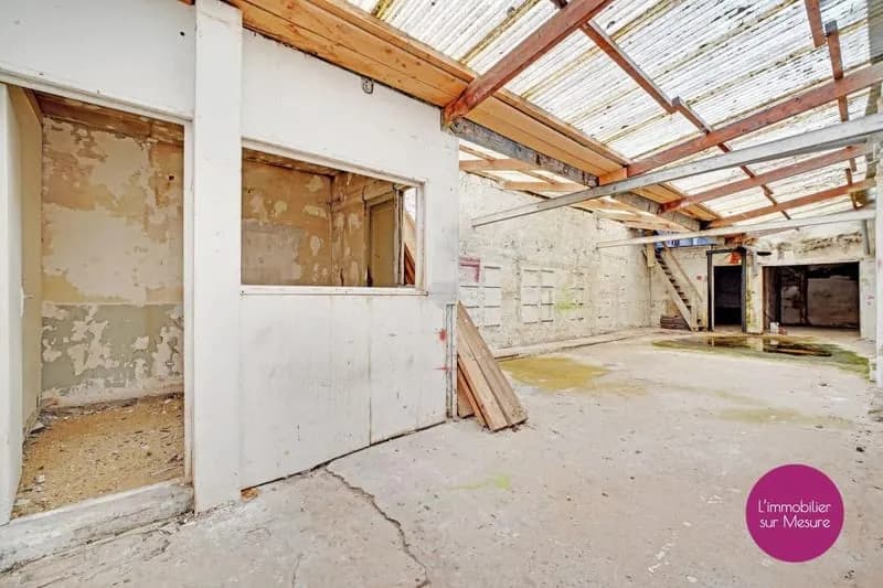 Atelier avec appartements À Vendre - Photo 1