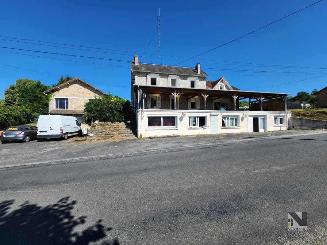 Immeuble de caractère de 346 m² ? Ancien restaurant, 6 chambres, terrasse couverte de 100 m² et - Photo 1