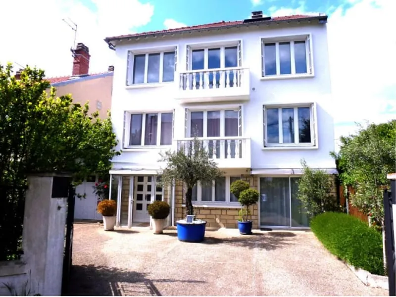 Immeuble - Photo 1