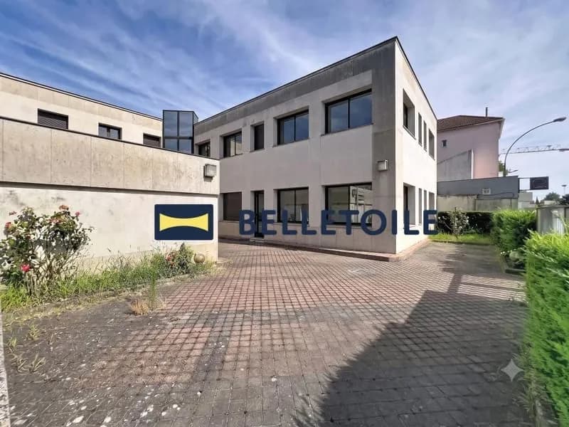 EXCLUSIVITÉ & RARETÉ SUR LE MARCHÉ TERTIAIRE DU VAL-DE-MARNE VENTE IMMEUBLE DE BUREAUX INDÉPENDANT 395 M² SUR TERRAIN DE 405 M² - SAINT-MAUR-DES-FOSSÉS SUD (VENDU LIBRE) - Photo 1