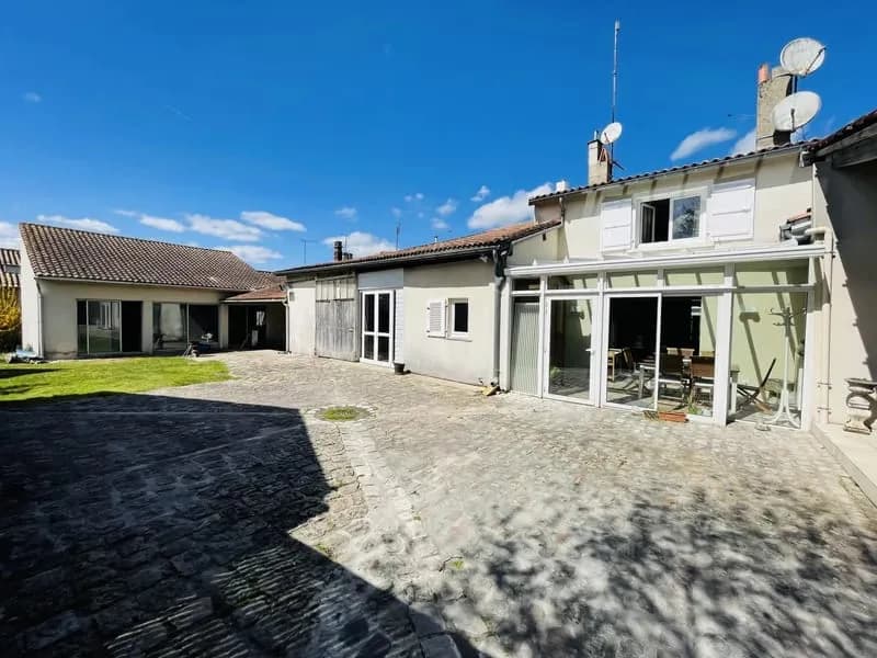 Ensemble immobilier dans le coeur de la ville - Photo 1