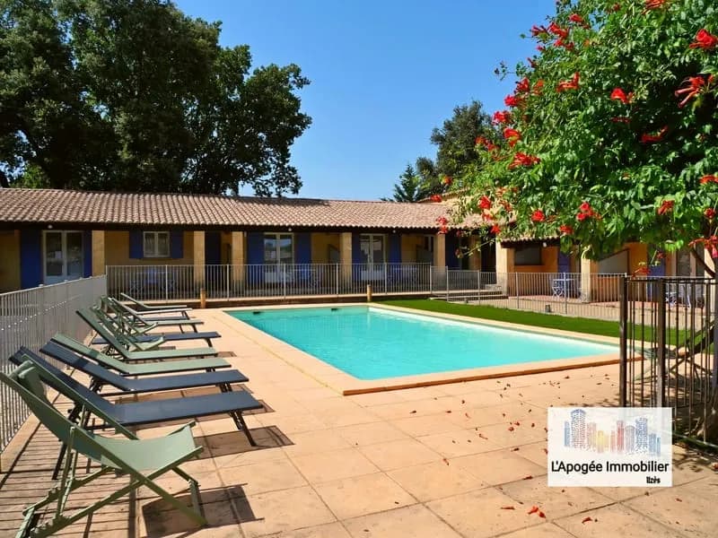 Ensemble immobilier à deux pas d'un site touristique exceptionnel - Photo 1