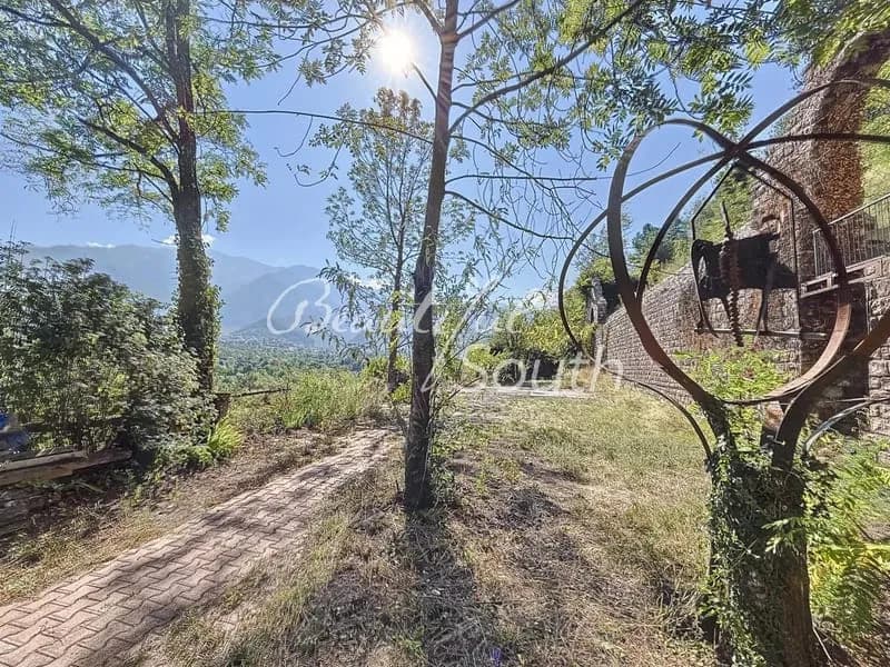 ENSEMBLE IMMOBILIER ATYPIQUE, SECTEUR PRADES - Photo 1