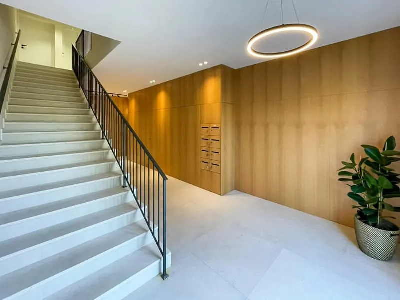 Immeuble R+2 meublé haut standing avec ascenseur - Parcelle de 374 m² - Photo 1