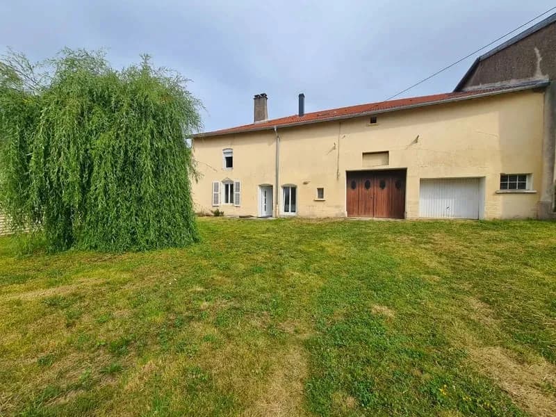 À vendre - Ensemble immobilier composé de deux maisons, grange et dépendance sur 3017 m² de terrain à Rainville - Photo 1