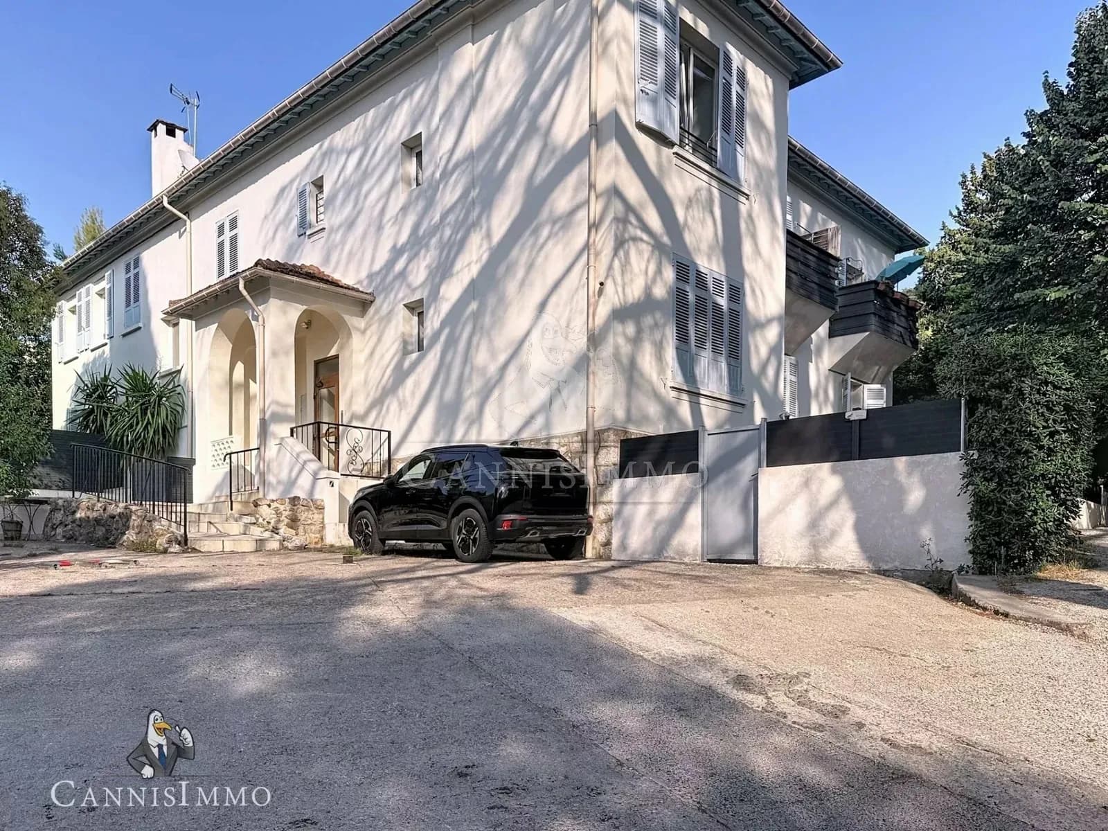 IMMEUBLE CANNES LIMITE COTEAUX/OXFORD - Photo 1