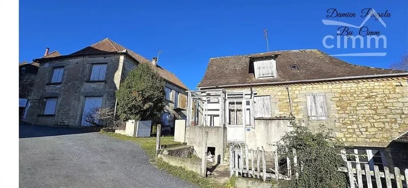 Ensemble immobilier à rénover - 2 maisons + garages à Saint-Rabier - Photo 1
