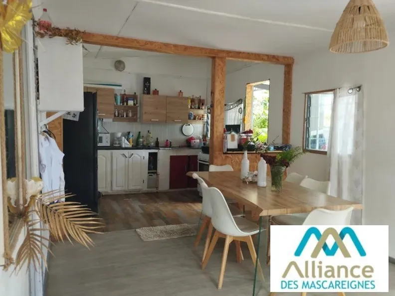 ENSEMBLE IMMOBILIER A VENDRE A LA POSSESSION - Photo 1
