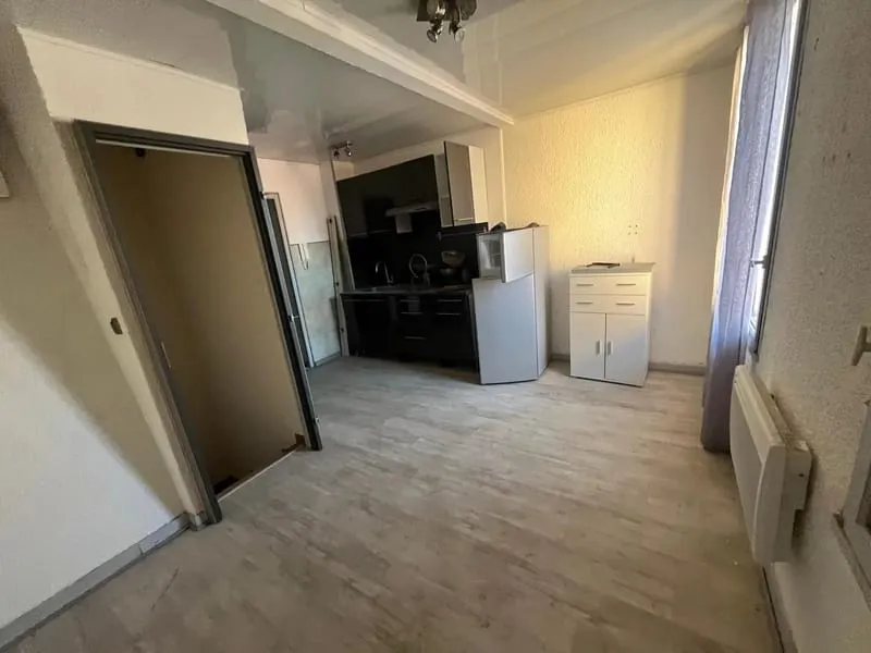 IMMEUBLE AVEC TRAVAUX - Photo 1