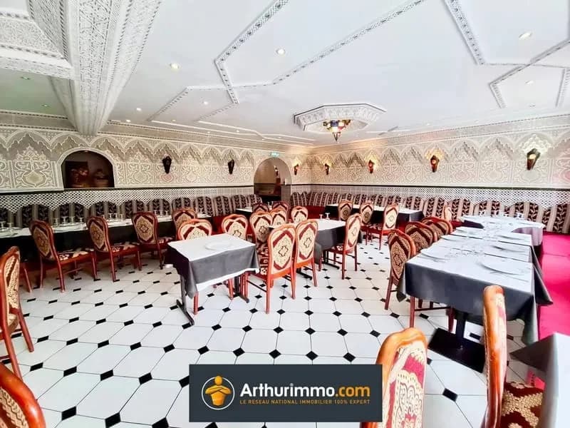 315 M² IMMEUBLE AVEC RESTAURANT & F4 DE 100 M² À COULOMMIERS - Photo 1