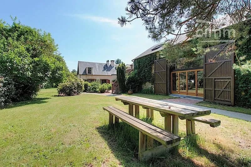 ENSEMBLE IMMOBILIER POUR ACTIVITÉ D'HÉBERGEMENT - Photo 1