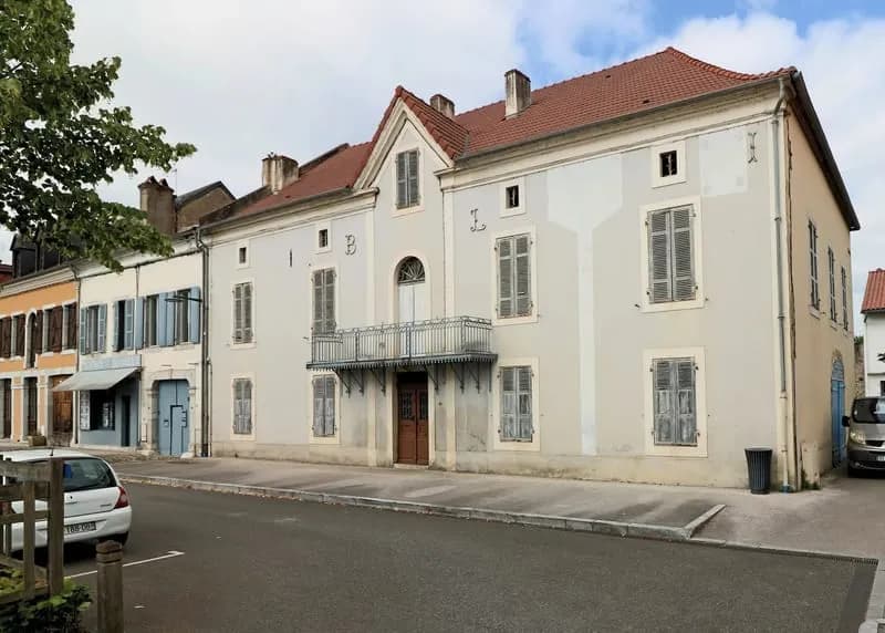 Grande maison de caractère/immeuble de rapport comprenant 7 chambres - Photo 1