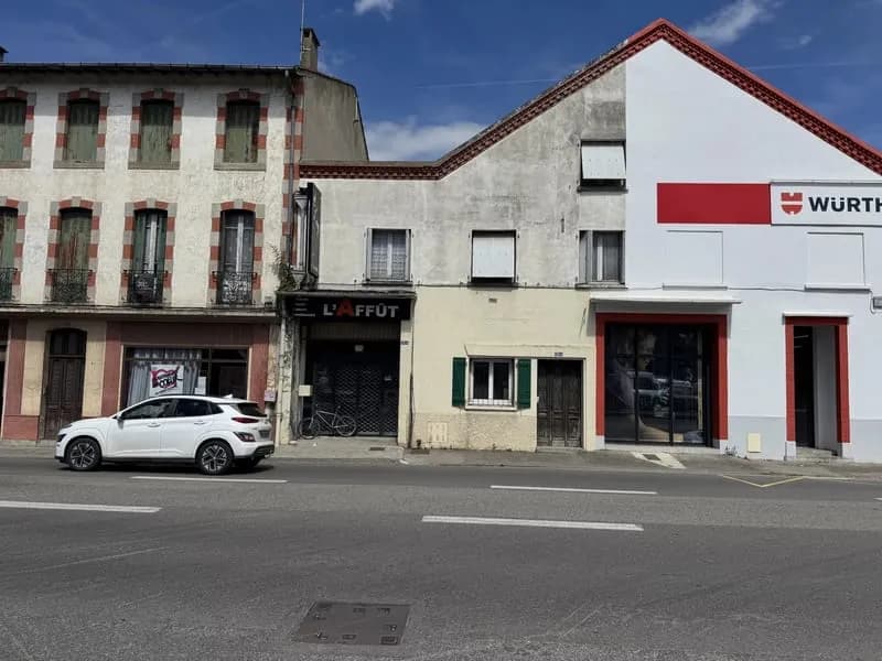Immeuble avec local commercial et appartement - Photo 1