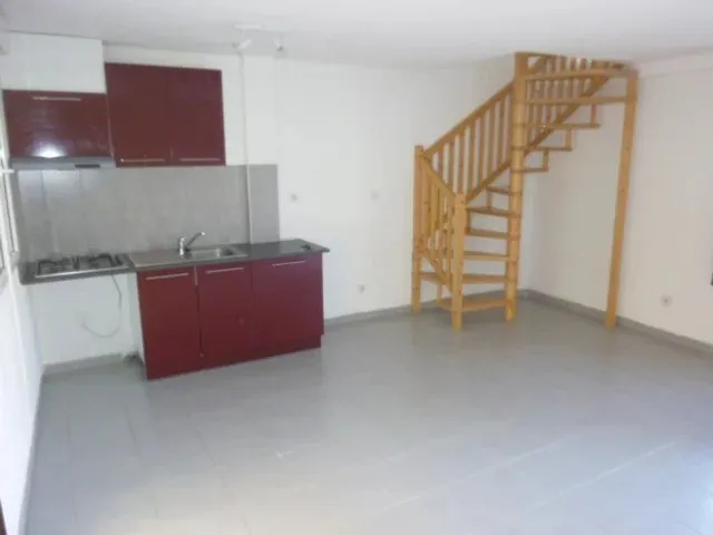 2 Maisons de village de type T3 avec garage et terrasse/patio - Photo 1