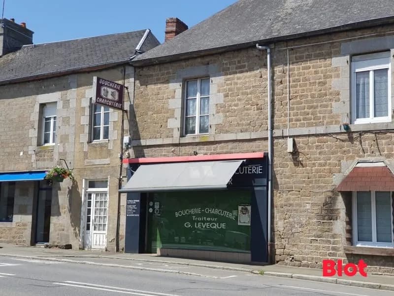 EXCLUSIVITE BLOT FOUGERES - ENSEMBLE IMMOBILIER EN BOURG - Photo 1