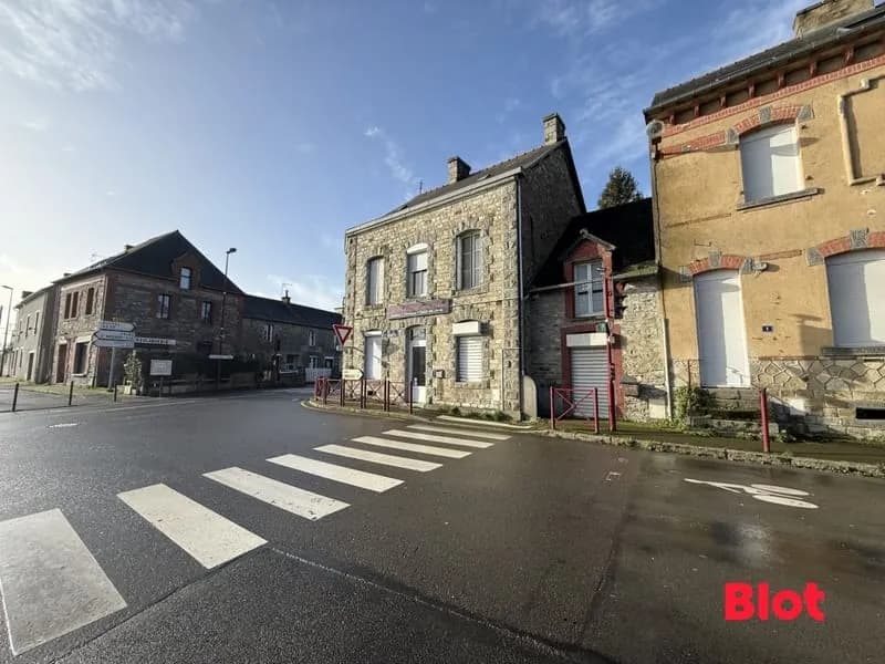 A VENDRE PAR BLOT IMMOBILIER - Immeuble à Montreuil-sur-Ille - Photo 1