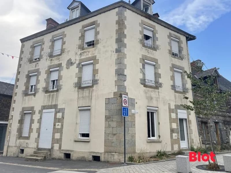 Spécial Investisseurs - Immeuble de rapport en monopropriété à MAURE-DE-BRETAGNE - Photo 1