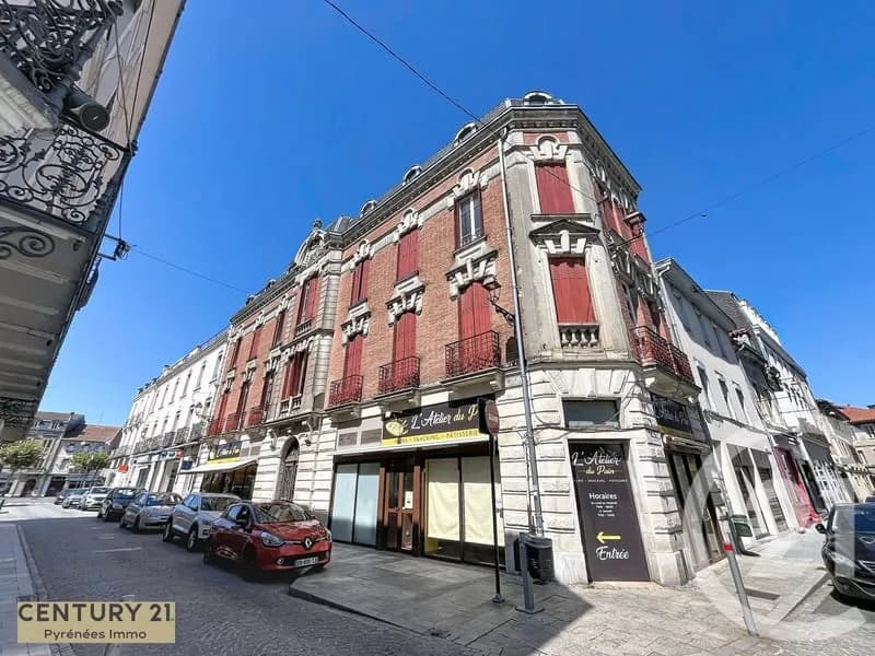 Immeuble de rapport 3 pièces 561 m² - Photo 1