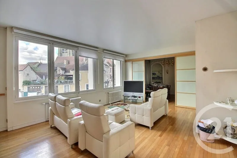 Immeuble 7 pièces 243 m² - Photo 1