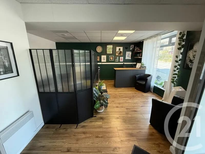 Immeuble de rapport 1 pièce 100 m² - Photo 1
