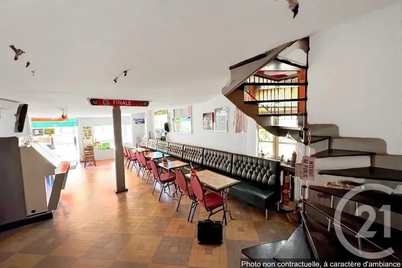 Bâtiment 202 m² - Photo 1