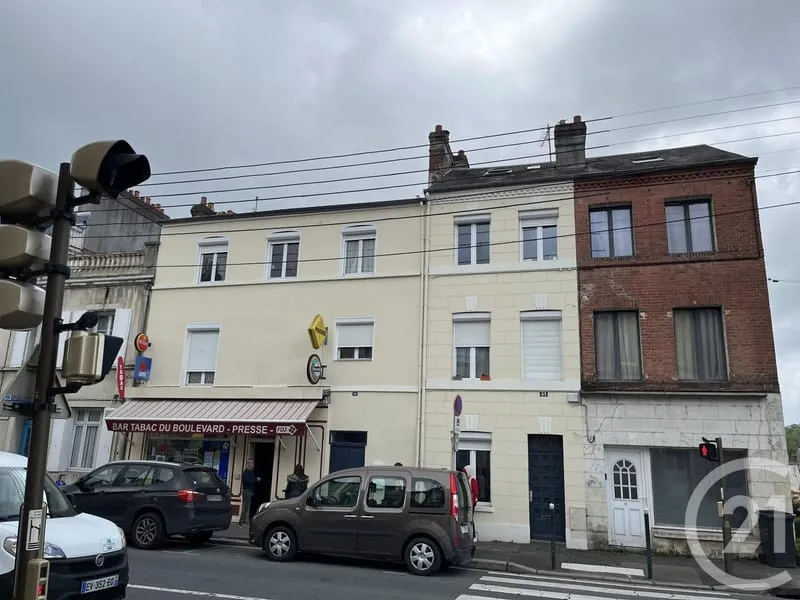 Immeuble de rapport 1 pièce 80 m² - Photo 1