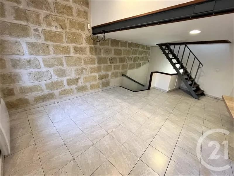 Bâtiment 73 m² - Photo 1