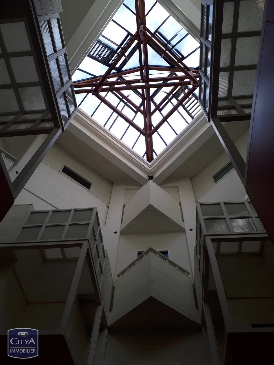 Immeuble - Photo 1