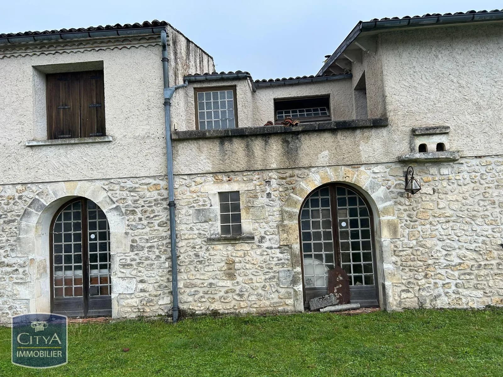 Immeuble - Photo 1