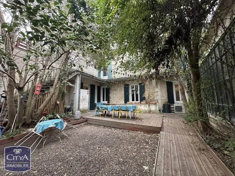 Immeuble - Photo 1