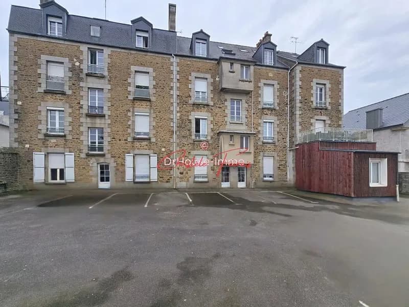 RARE - Immeuble de caractère 835m2 - 13 Appts - 16 parkings - box vélos - 830m2 de terrain. - Photo 1