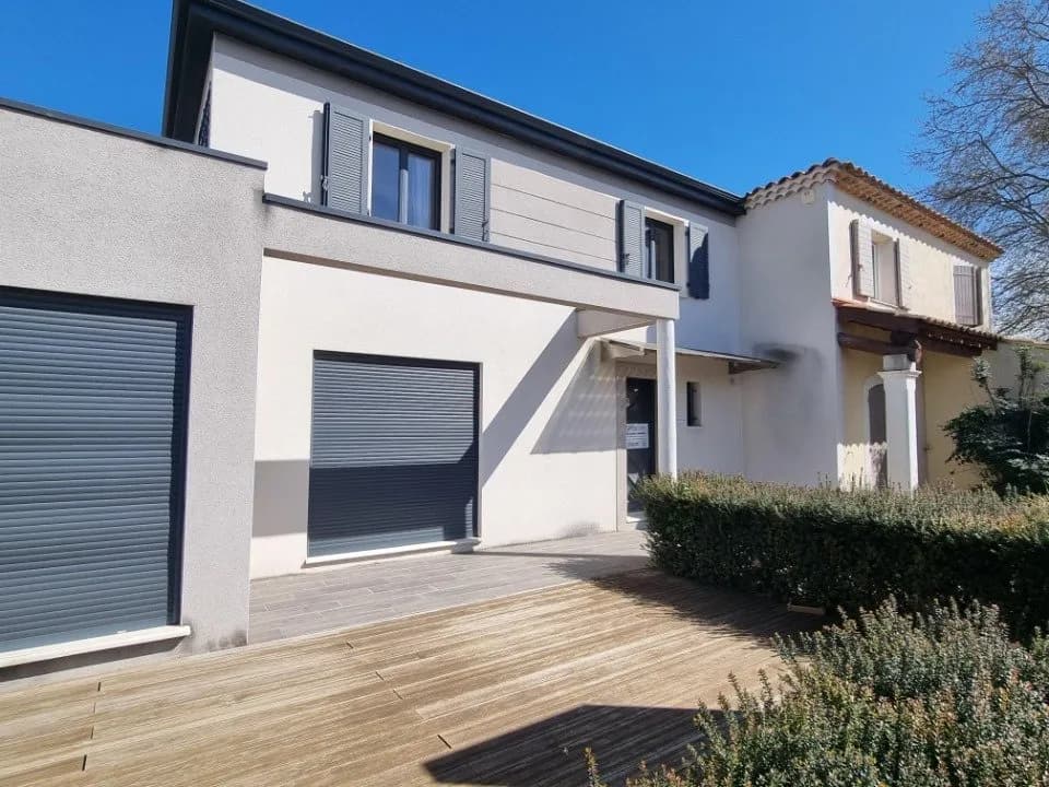 Immeuble 1 pièce 245 m² - Photo 1