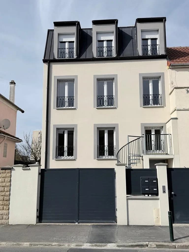Maison - 9 pièce(s) - 240 m2 - Photo 1