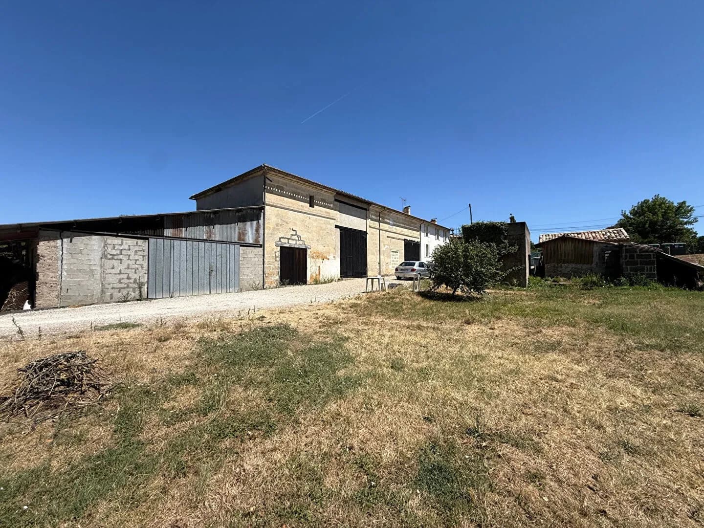 Ensemble immobilier à vendre-Abzac - Photo 1