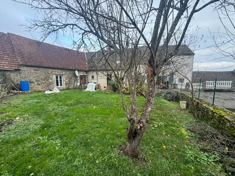 Ensemble Immobilier de 174 m² Habitables avec Atelier, Terrain et Trois Logements Locatifs - Photo 1