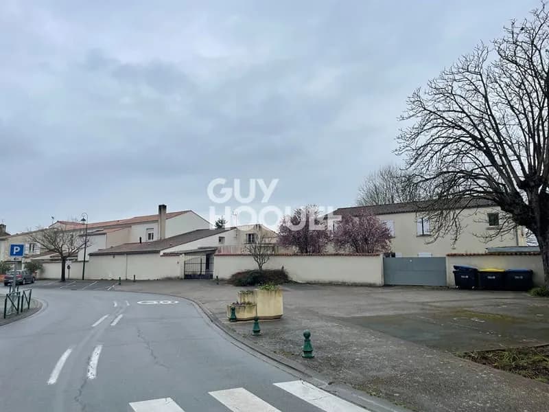 Immeuble - Photo 1
