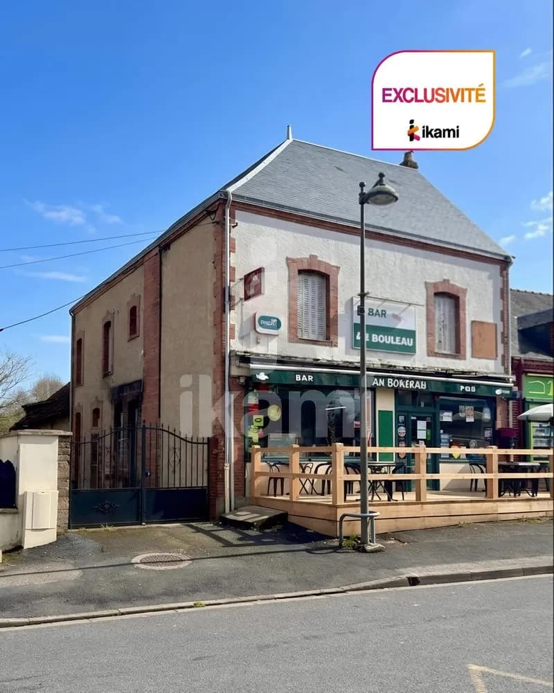 Ensemble immobilier 400 m2 avec cour, jardin et garages poss - Photo 1