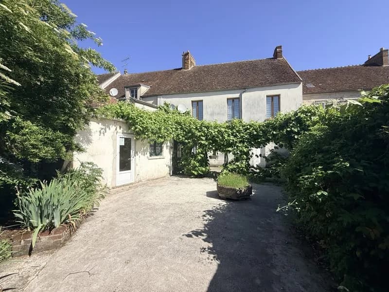 Immeuble avec commerce et appartement - Photo 1