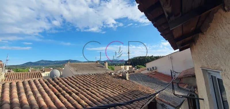 À vendre à Gardanne : immeuble divisé en 2 appartements - Photo 1