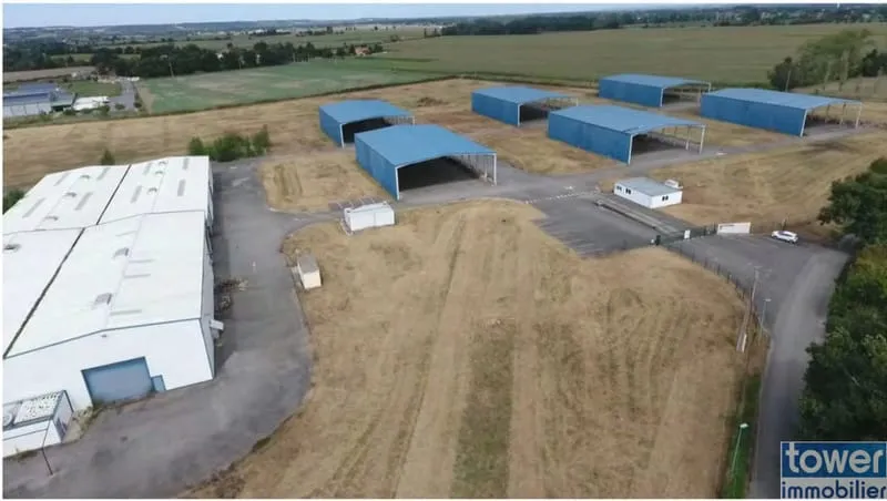 Cazères - Ensemble immobilier à usage industriel et commerci - Photo 1