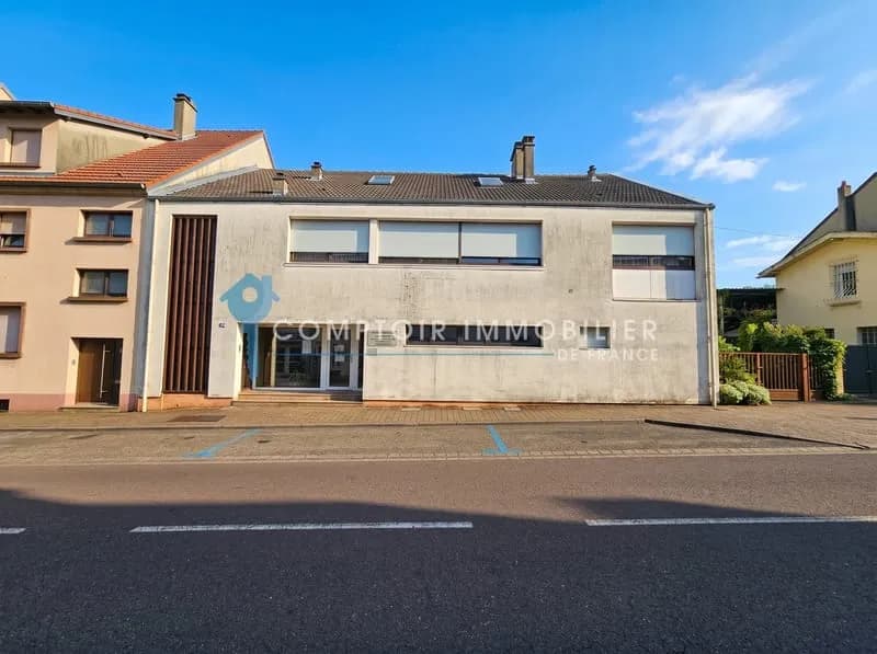 IMMEUBLE MIXTE HABITATION ET PROFESSIONNEL AVEC FORT POTENTI - Photo 1