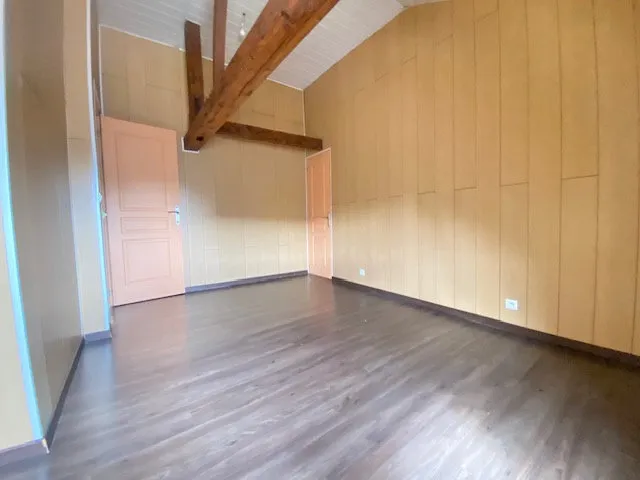 Immeuble Local commercial + appartement F5 en duplex - Photo 1