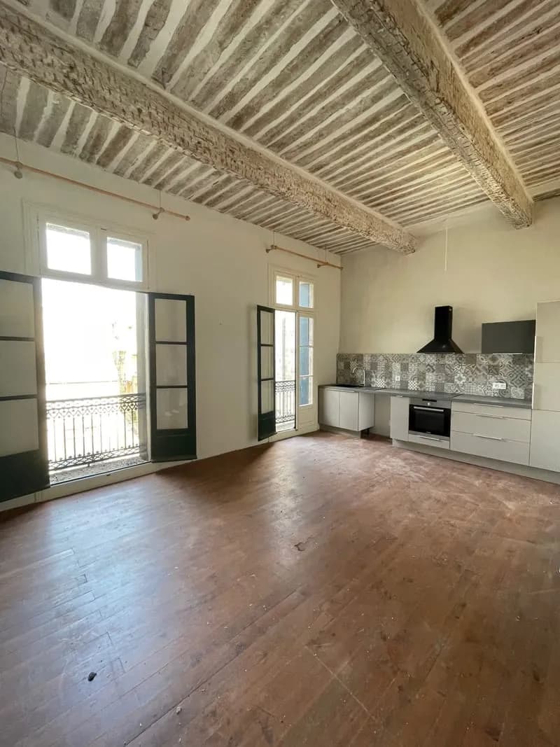 34120 Pézenas immeuble 3 appartements et 3 studios 1 terrass - Photo 1