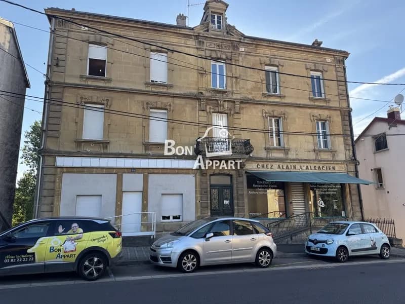 Bel immeuble sur Homécourt - Photo 1