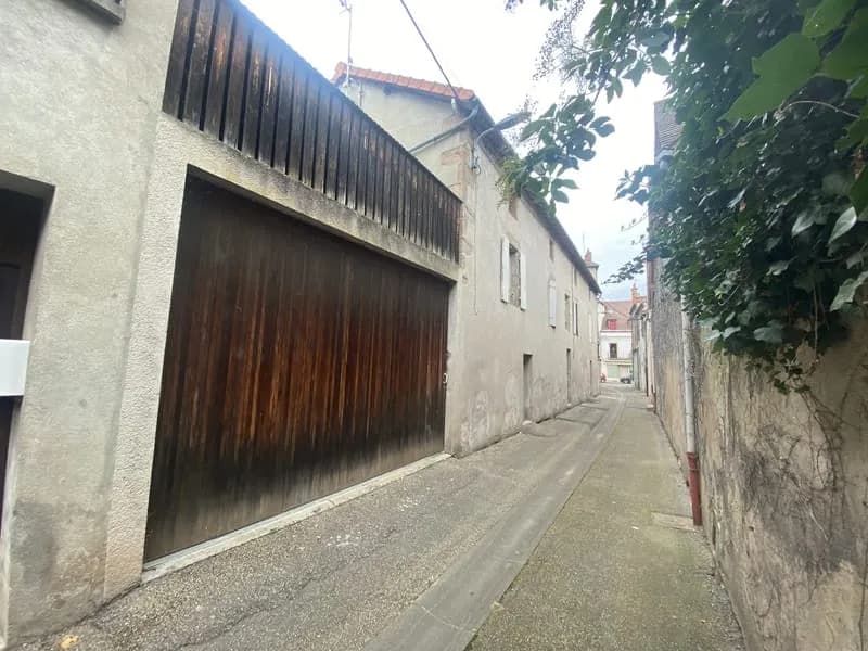 Immeuble de rapport au coeur de Lapalisse - Photo 1