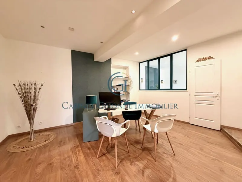 SAINT-MACAIRE IMMEUBLE - 175 M2 - APPARTEMENT T4 + LOCAL COM - Photo 1