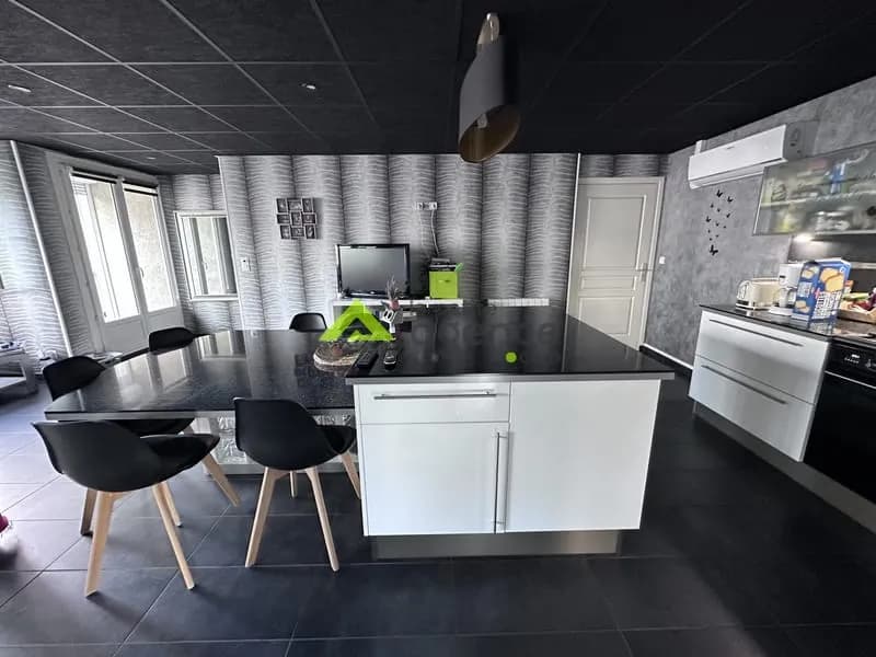 Immeuble de rapport - 144 m2 - Photo 1
