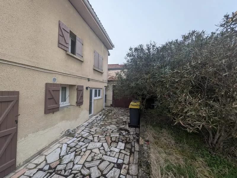 Immeuble avec garage - Photo 1